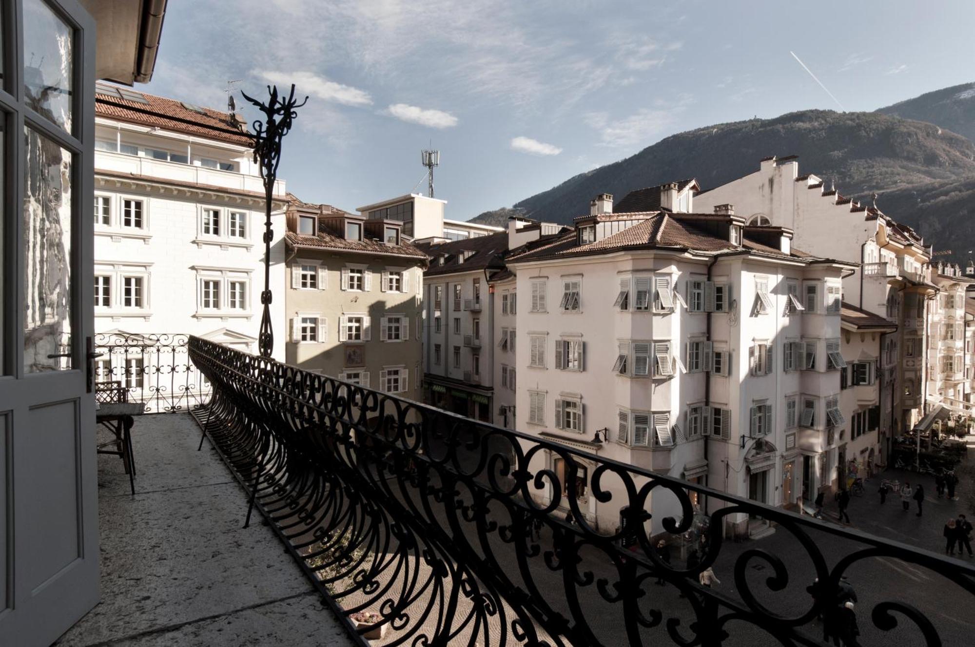 Residence Fink Central Apartments Bolzano Exterior photo